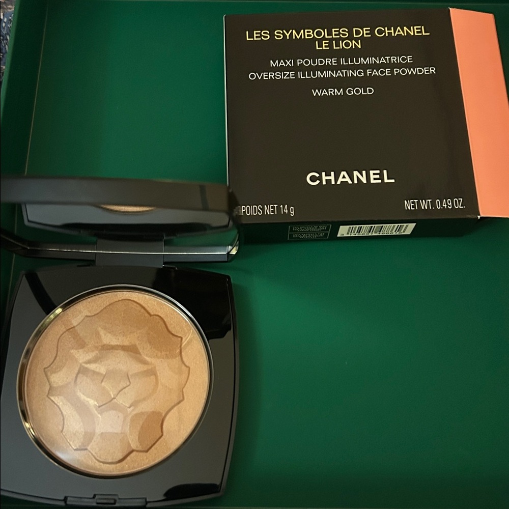 NIB CHANEL Le Lion Maxi Poudre Illuminatrice in Warm Gold